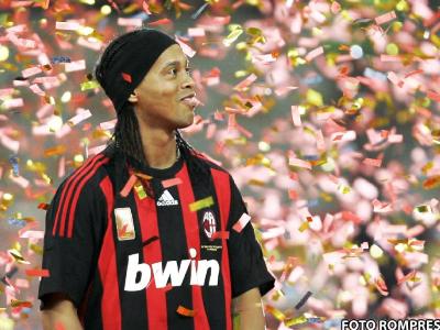 #8 Ronaldinho 